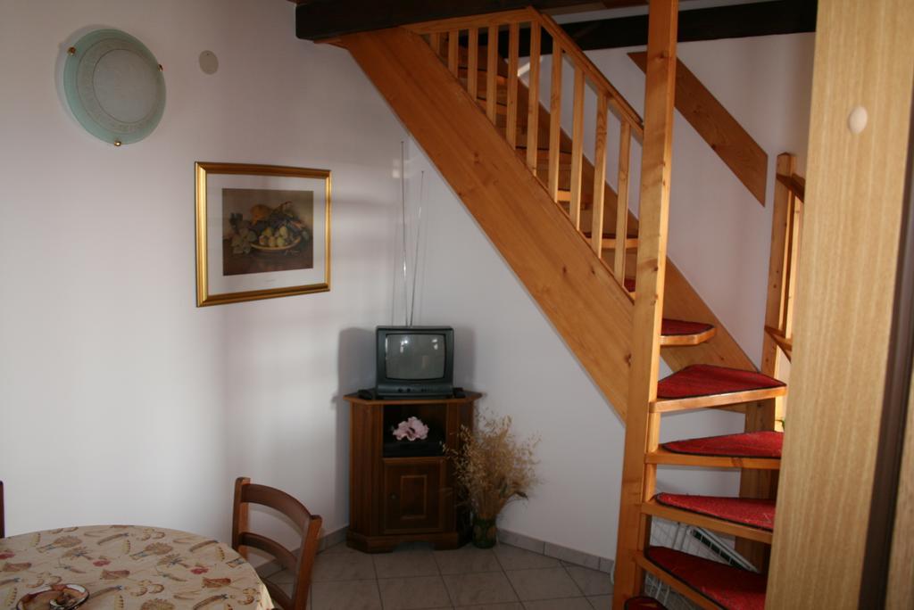Apartment Pokrajac Rovinjsko Selo Δωμάτιο φωτογραφία